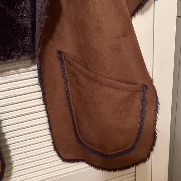 KATIE TODD Faux Suede Faux Fur Lined Wrap - Picture 5 of 7